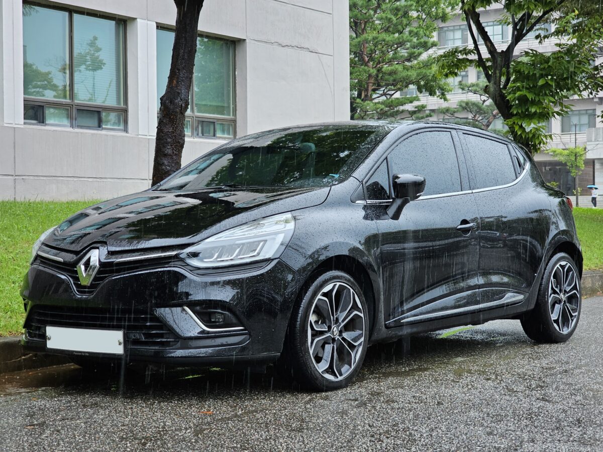 Renault Clio 4 Rental in Agadir & Taghazout